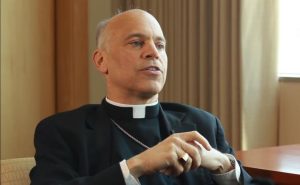 Arzobispo Cordileone denuncia procedimientos transgénero