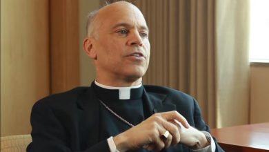 Arzobispo Cordileone denuncia procedimientos transgénero
