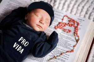 baby with pro-vida tee