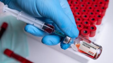 corona virus vaccine syringe
